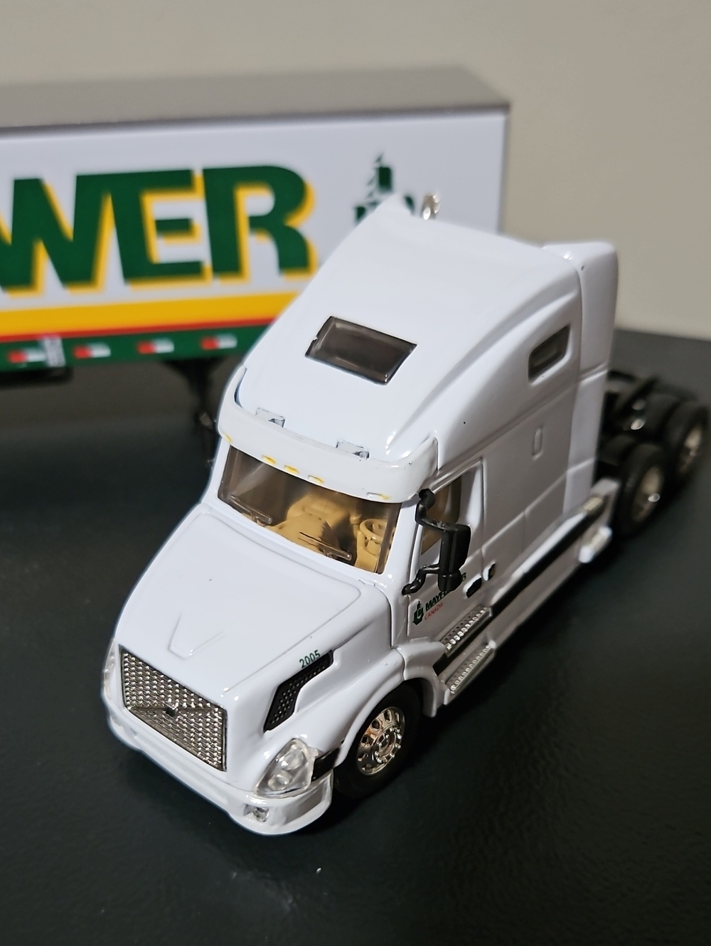 Rare DG Productions 1:64 Scale Die-Cast Truck Mayflower Canada